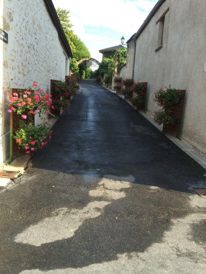Chambres D'Hotes Karine Smej Châtillon-sur-Marne Exterior foto
